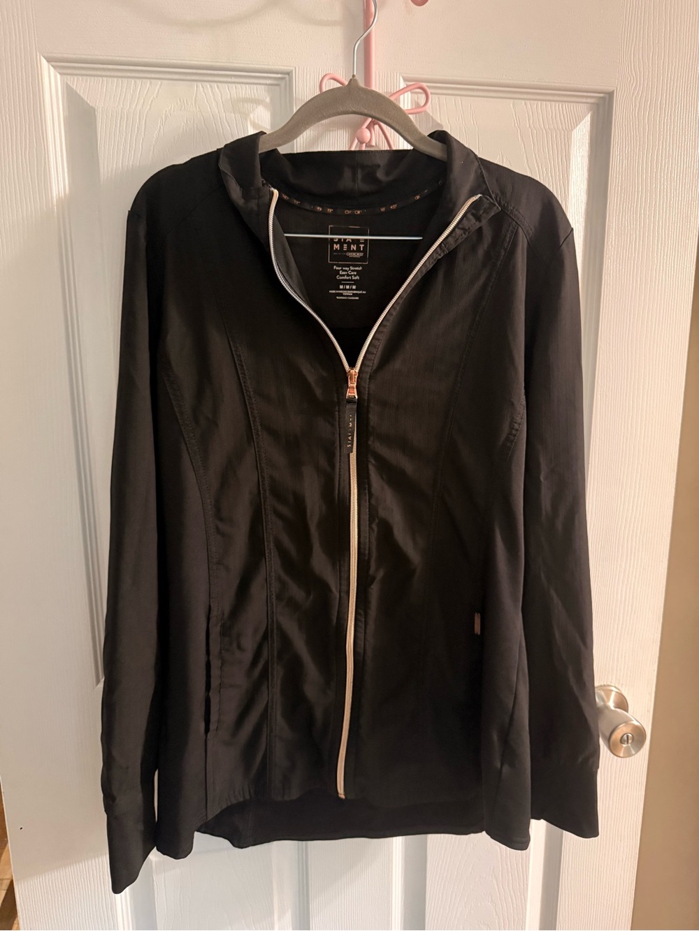 Mint Black Women's Zip-Front Bomber Jacket